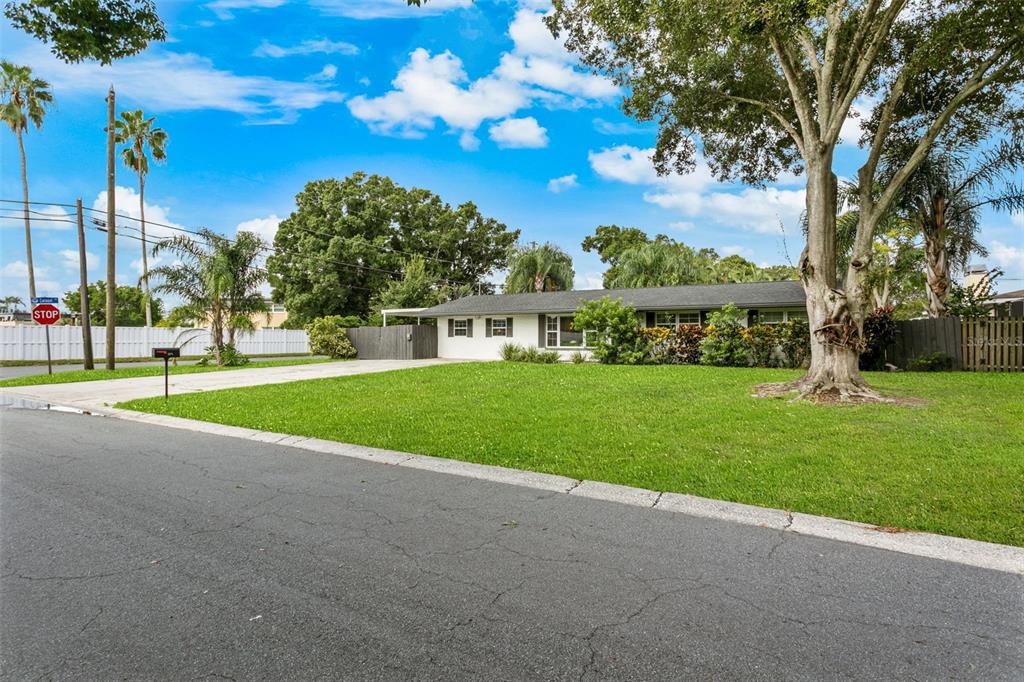 Property for sale at 412 DEVILLE DRIVE E, LARGO, FL, 33771