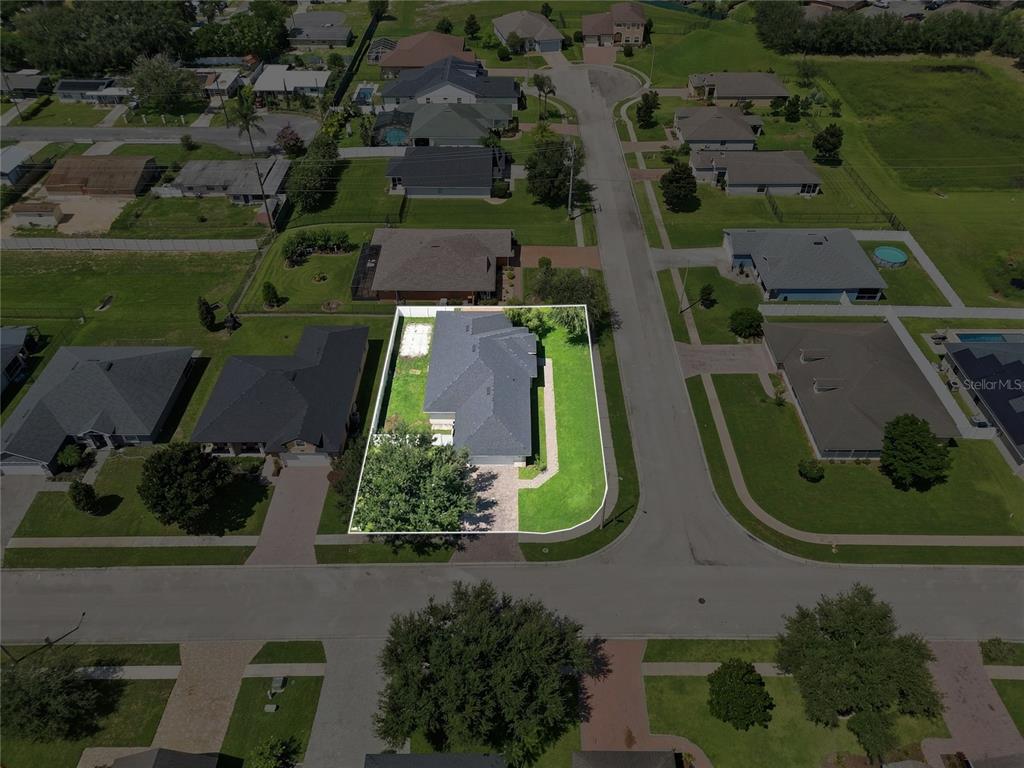 Property for sale at 304 BENTLEY OAKS BOULEVARD, AUBURNDALE, FL, 33823