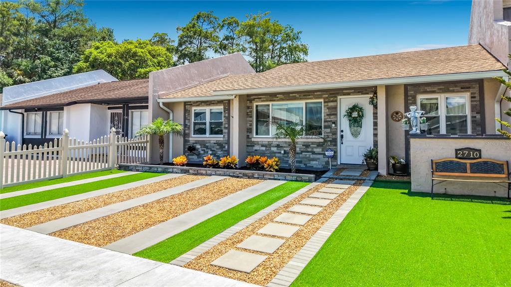 Property for sale at 2710 CHARING CROSS WAY, ORLANDO, FL, 32837