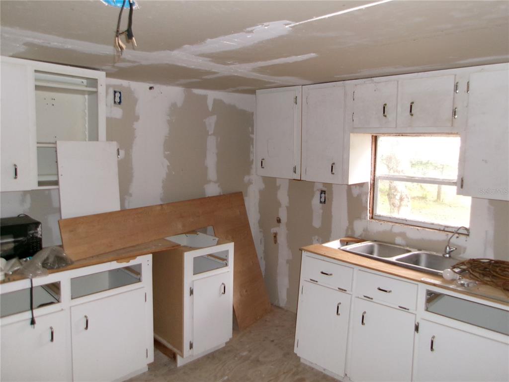 Property for sale at 10665 SE 131ST PLACE, OCKLAWAHA, FL, 32179