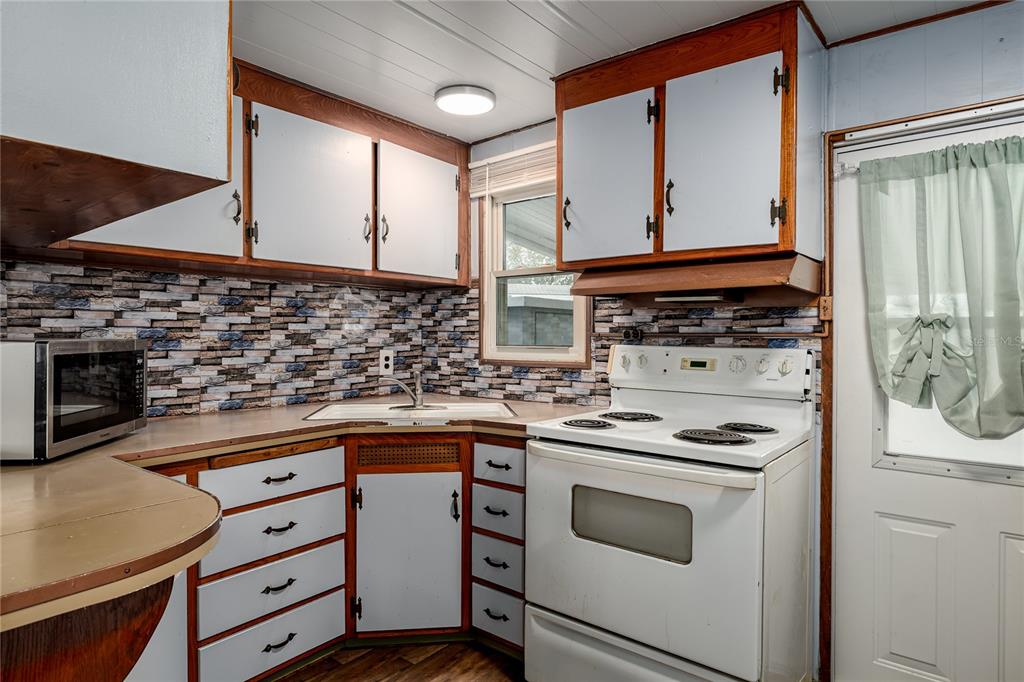 Property for sale at 504 50TH AVENUE DR W, BRADENTON, FL, 34207
