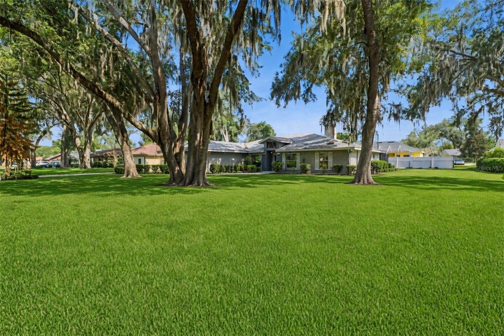 Property for sale at 2610 TWELVE POINT DRIVE, LAKELAND, FL, 33811