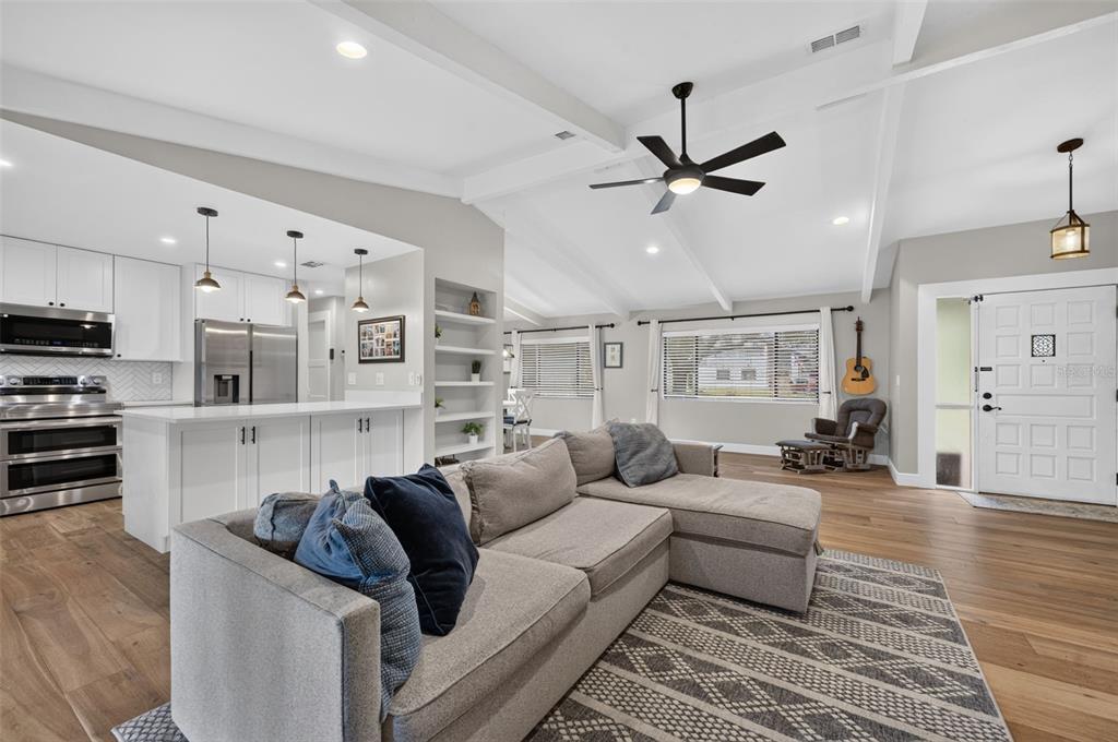 Property for sale at 111 TARPON CIRCLE, WINTER SPRINGS, FL, 32708