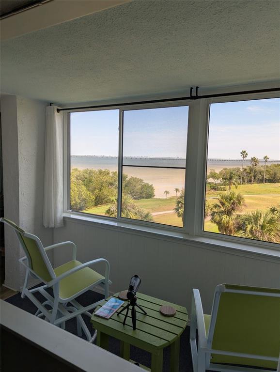 Enclosed/Air conditioned Lanai overlooking Tampa Bay and the 16th Hole!