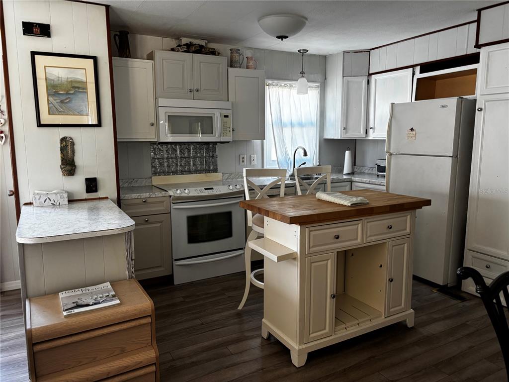 Property for sale at 116 ROMA ROAD, VENICE, FL, 34285