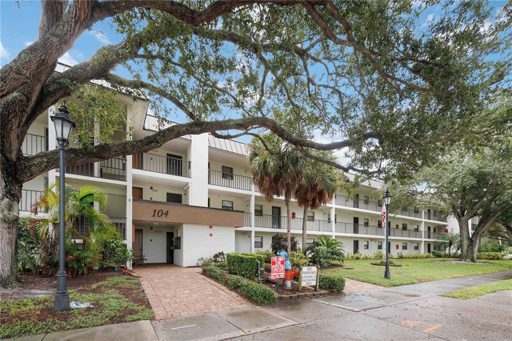 Property for sale at 104 CAPRI ISLES BOULEVARD UNIT 301, VENICE, FL, 34292