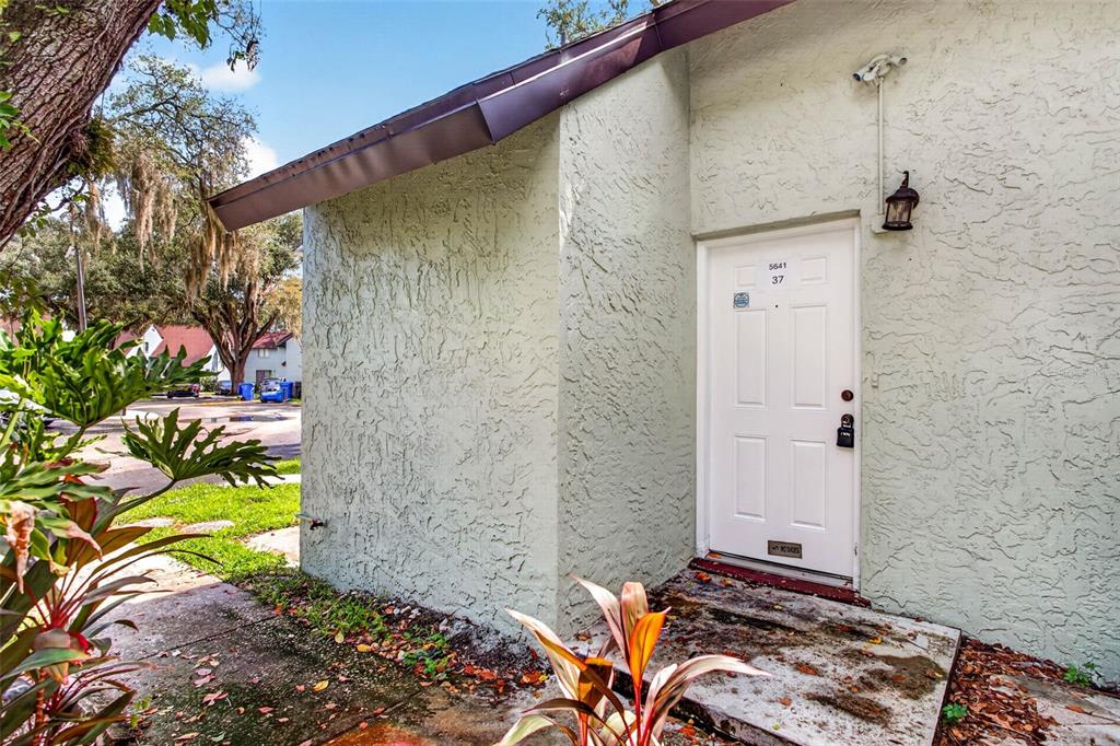 Property for sale at 5627 ASHLEY OAKS DRIVE UNIT 2, TAMPA, FL, 33617