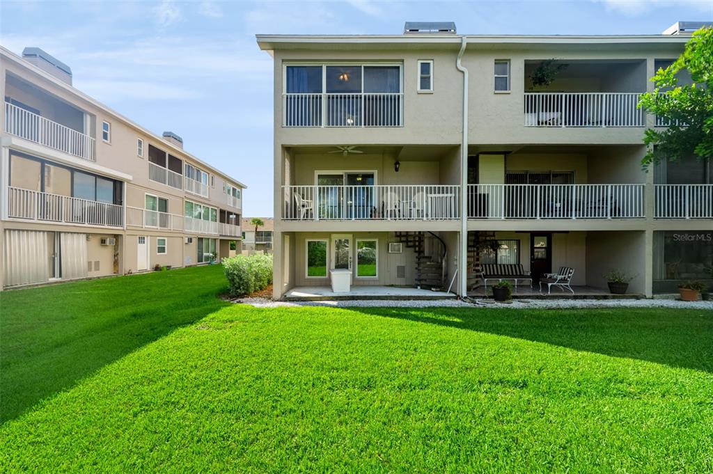 Property for sale at 255 CAPRI CIRCLE N UNIT 22, TREASURE ISLAND, FL, 33706