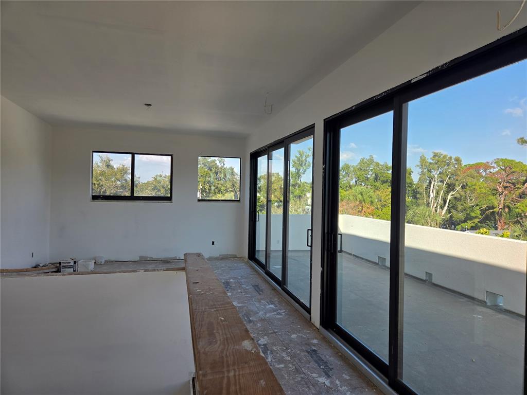 3rd Floor Bonus / Flex / Office / Bar / Gallery
