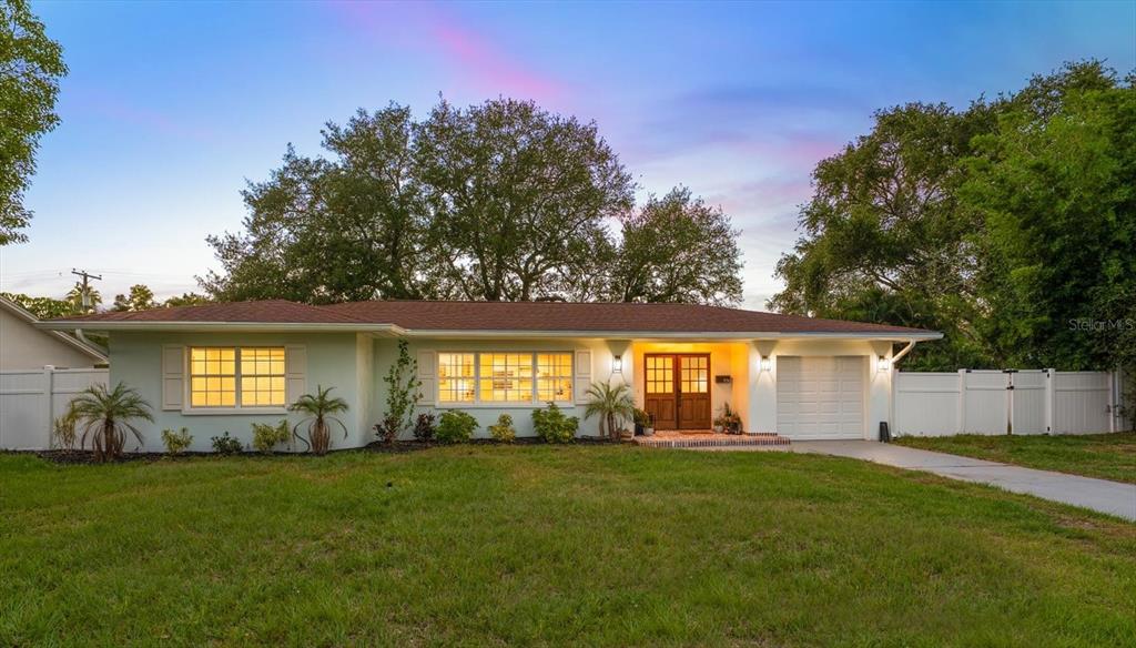 Property for sale at 1736 GOLF VIEW DRIVE, BELLEAIR, FL, 33756