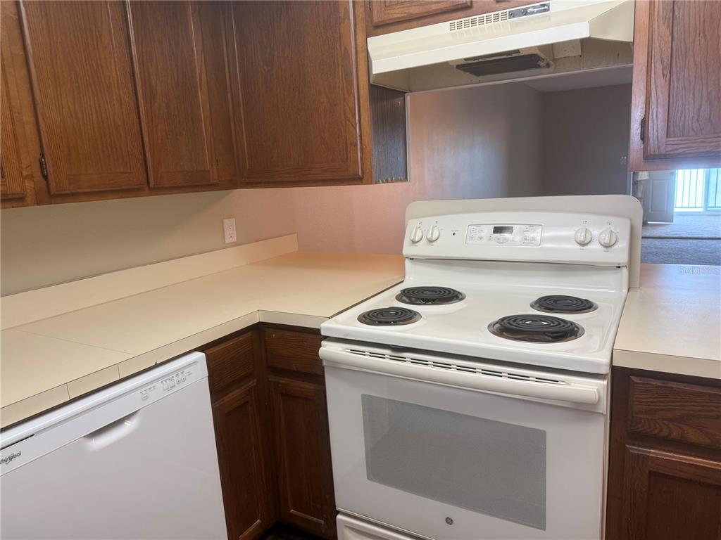 Property for sale at 607 COUNTRY LANE NE UNIT 607, WINTER HAVEN, FL, 33881