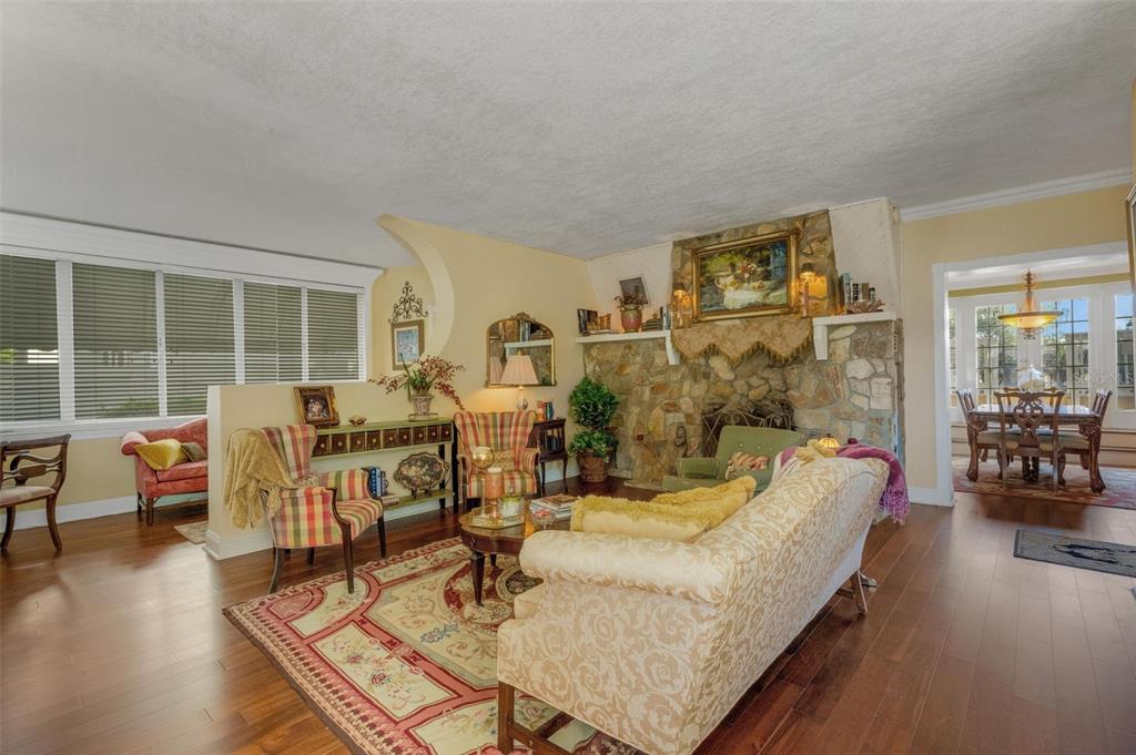 Property for sale at 2015 E BEACON BY WAY, LAKELAND, FL, 33803