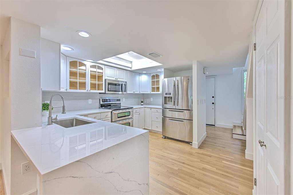 Property for sale at 1028 APOLLO BEACH BOULEVARD UNIT 4, APOLLO BEACH, FL, 33572
