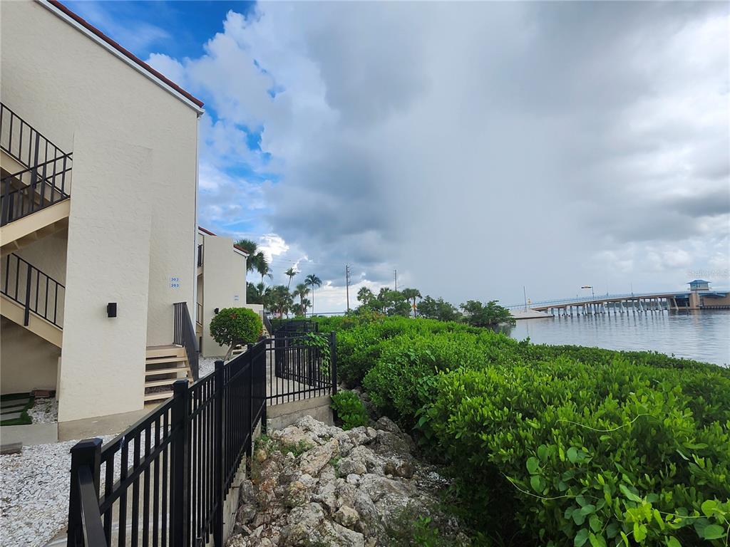 Rear walkway to entrance via stairs