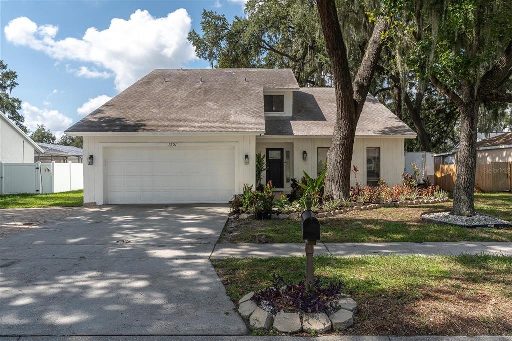 Property for sale at 1901 LANDSIDE DRIVE, VALRICO, FL, 33594