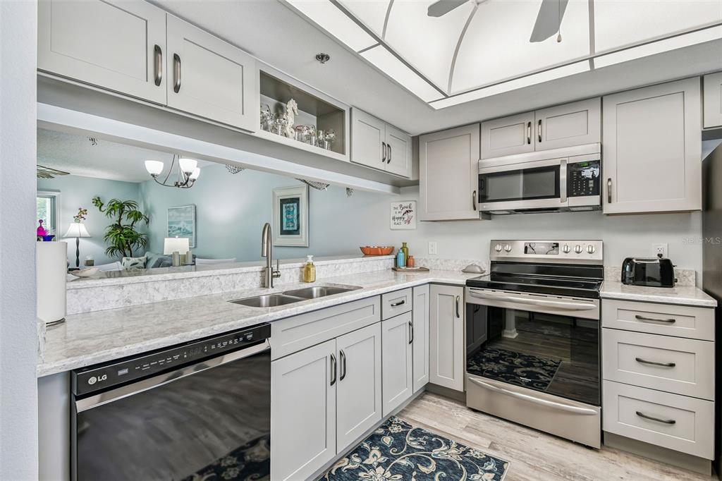 Property for sale at 7301 29TH AVE DR W UNIT 202, BRADENTON, FL, 34209
