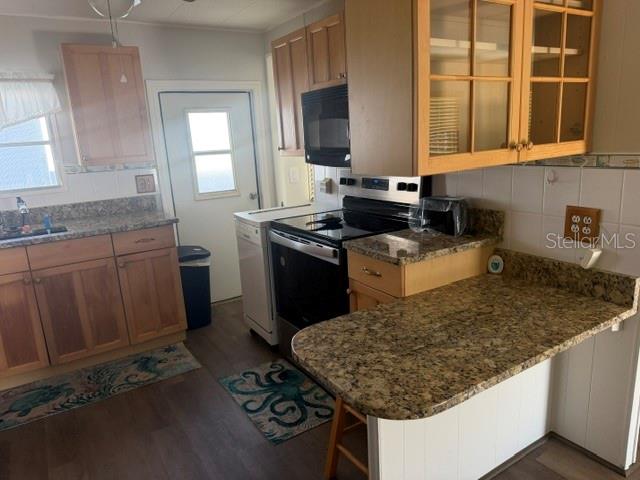 Updated cabinets and appliances