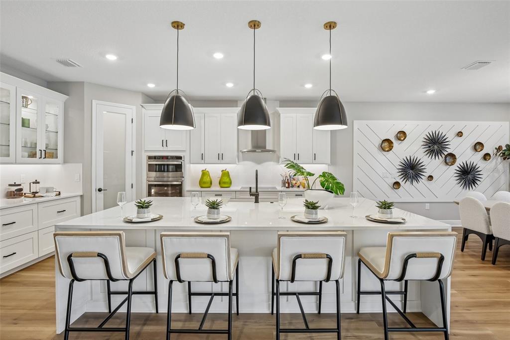 BUILDER MODEL PHOTOS - ACTUAL UNIT MAY DIFFER