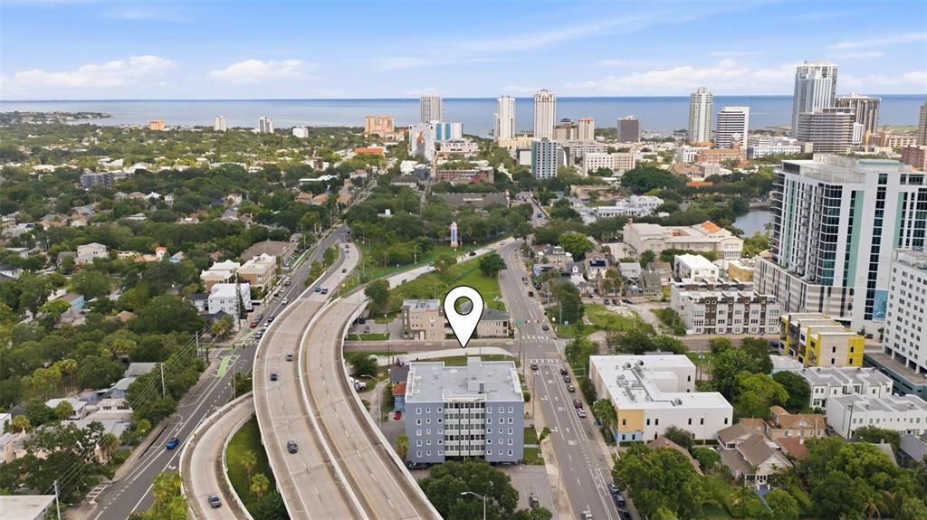 Centrally located near downtown dining, shopping, entertainment, museums, parks, and the St. Pete waterfront.