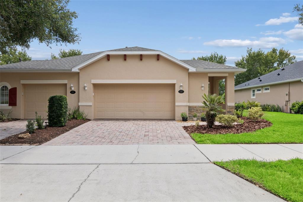 Exterior front of the Villa w/ a 2-car garage
