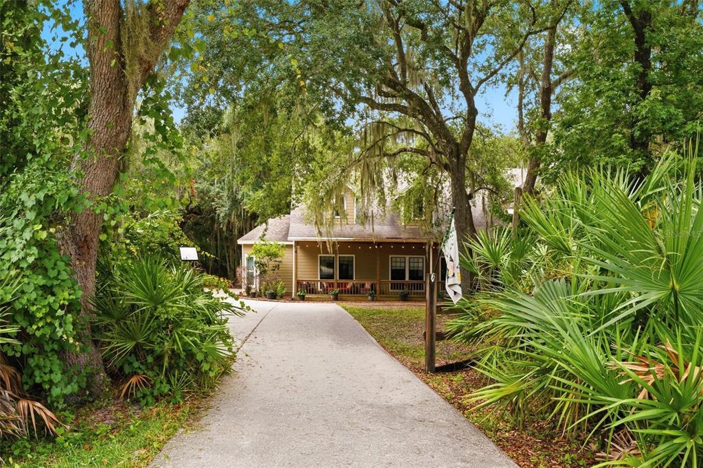 Property for sale at 381 N JUNGLE ROAD, GENEVA, FL, 32732