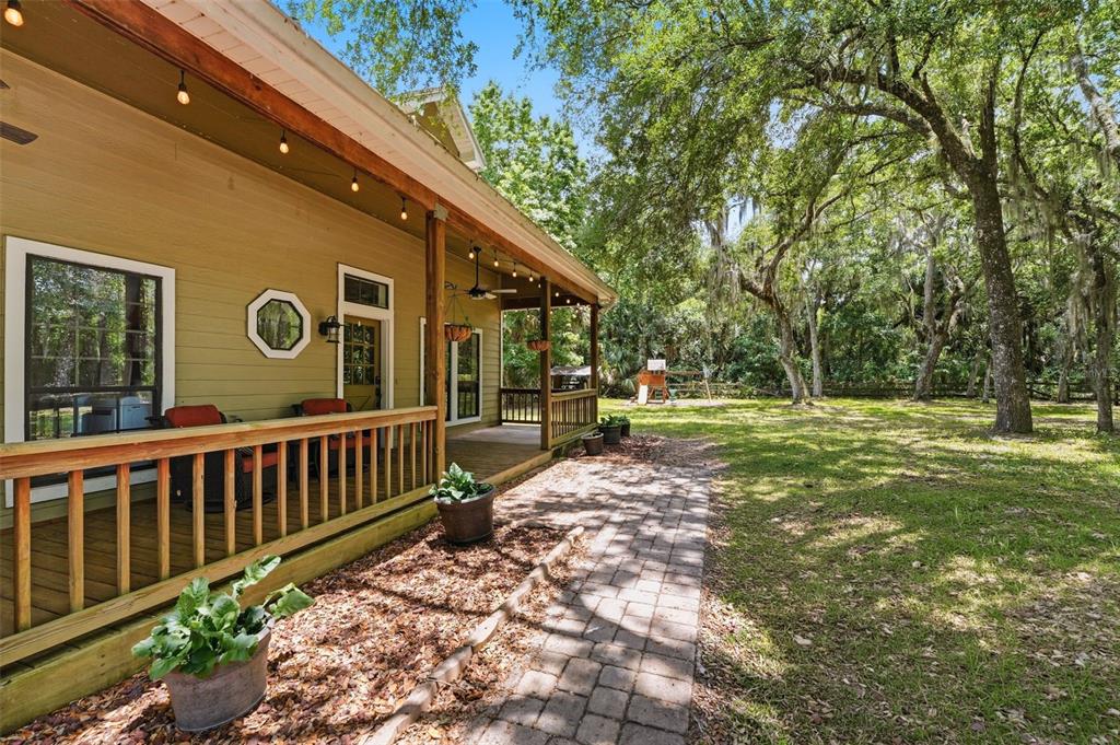 Property for sale at 381 N JUNGLE ROAD, GENEVA, FL, 32732
