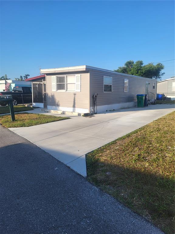 Property for sale at 6580 SEMINOLE BOULEVARD UNIT 424, SEMINOLE, FL, 33772