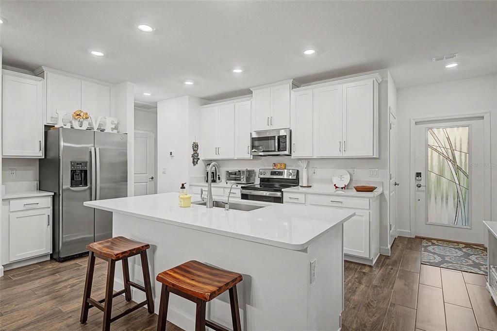 Light and Bright Kitchen