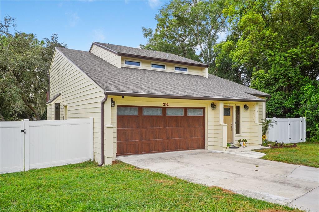 Property for sale at 214 PEMBROOK PLACE, LONGWOOD, FL, 32779