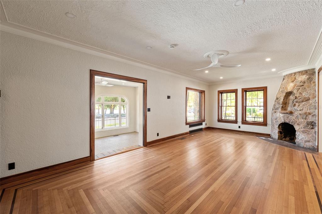Property for sale at 250 MIRROR LAKE DRIVE N, ST PETERSBURG, FL, 33701