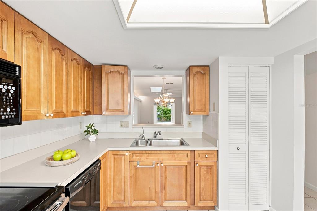Large pantry closet~