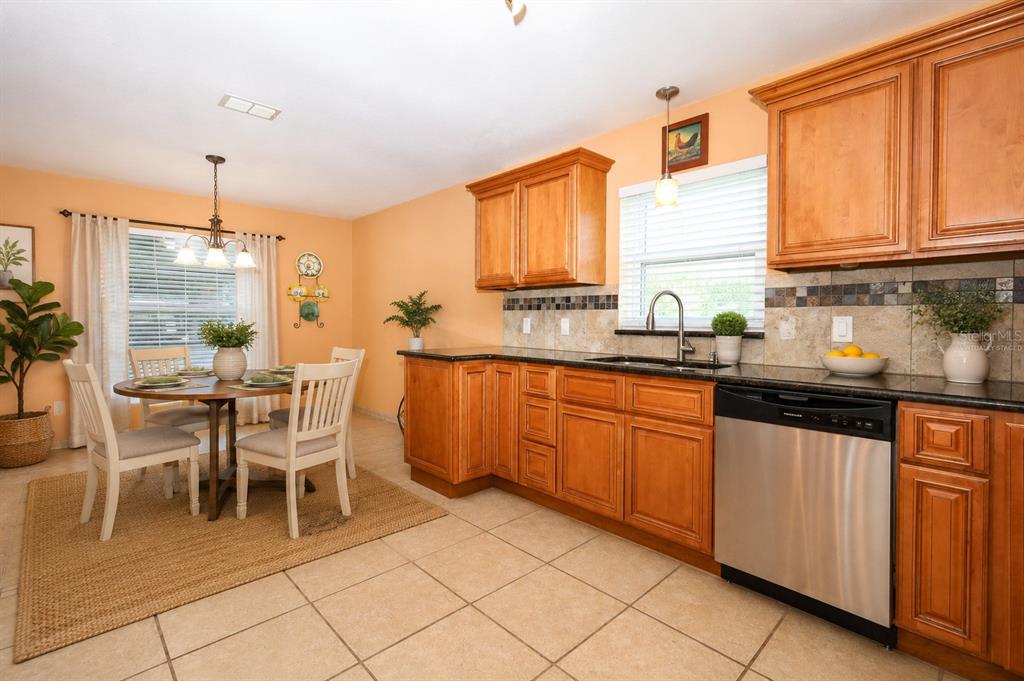Newly Remodeled Kitchen!!