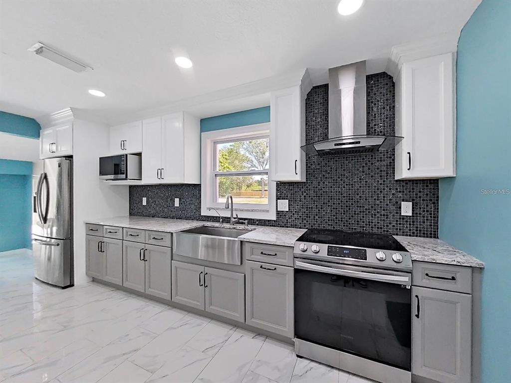 Property for sale at 1613 33RD STREET SE, RUSKIN, FL, 33570