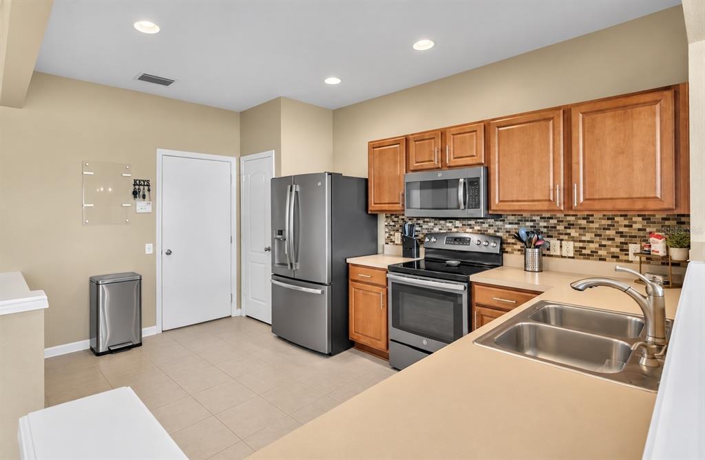 Property for sale at 4939 POND RIDGE DRIVE, RIVERVIEW, FL, 33578
