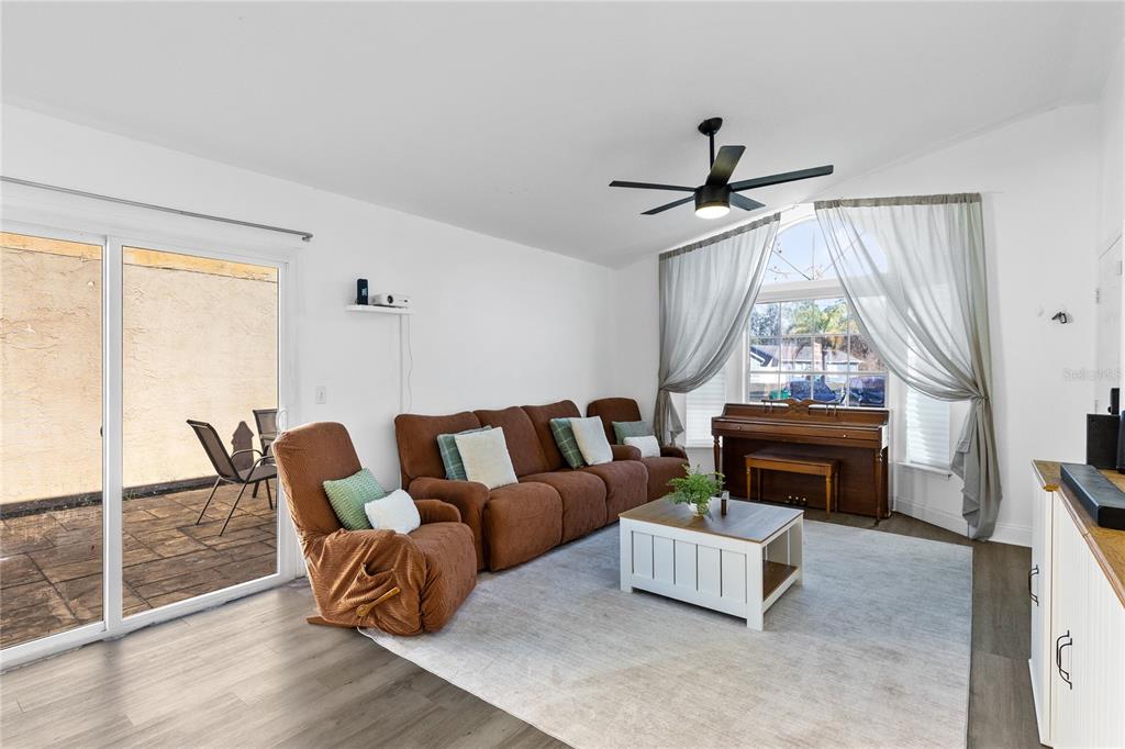 Property for sale at 421 HORIZON DRIVE, WINTER SPRINGS, FL, 32708