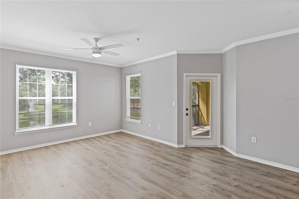 Property for sale at 10105 COURTNEY OAKS CIRCLE UNIT 203, TAMPA, FL, 33619