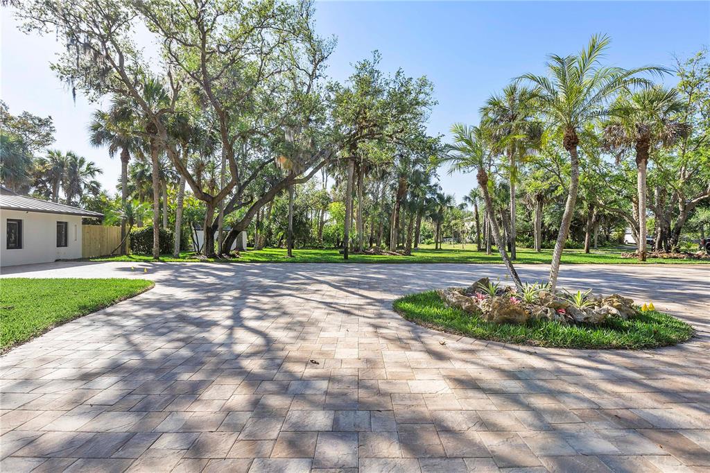 Property for sale at 3511 HERITAGE LANE, FORT MYERS, FL, 33908