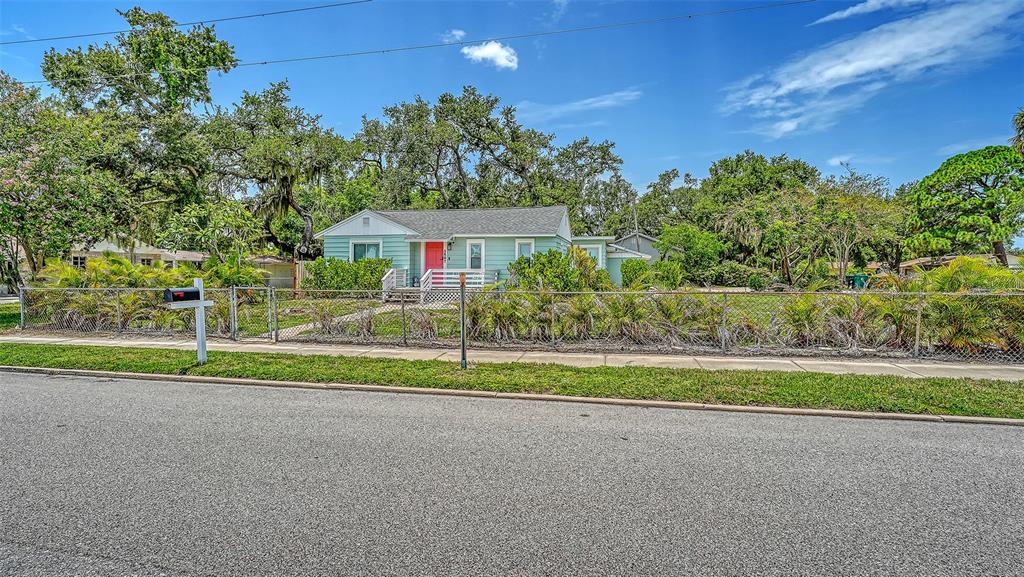 Property for sale at 1507 10TH AVENUE W, PALMETTO, FL, 34221