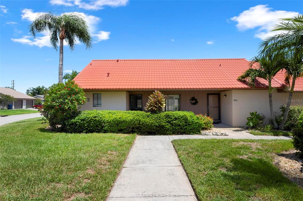 6246 DRAW LANE; ONE FLOOR VILLA STYLE CONDO