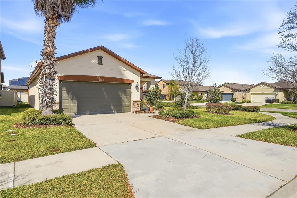Gorgeous PREMIUM Lot on Corner. Home is well maintained!