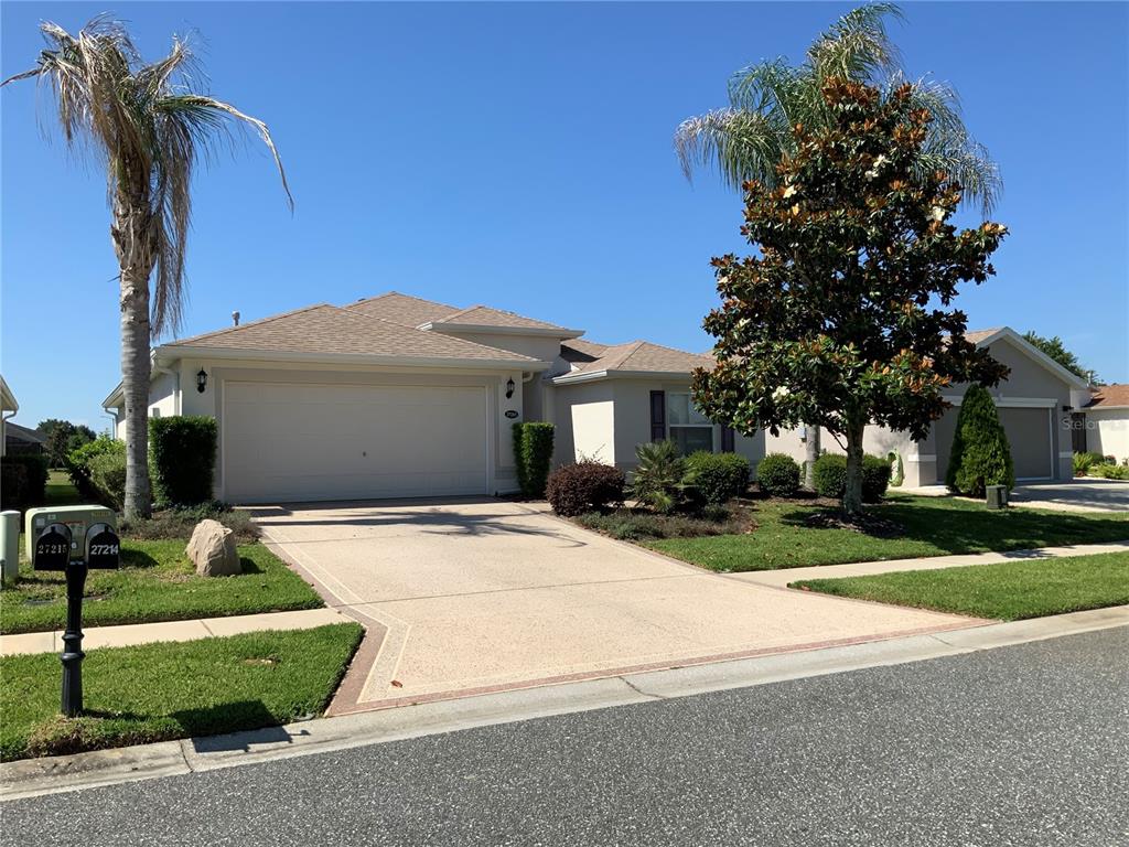 Property for sale at 27215 ROANOKE DRIVE, LEESBURG, FL, 34748
