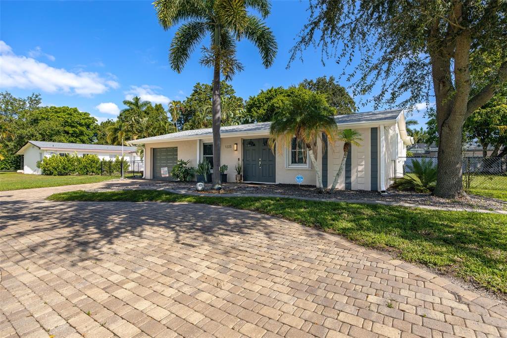 Property for sale at 1223 BILTMORE DRIVE, FORT MYERS, FL, 33901