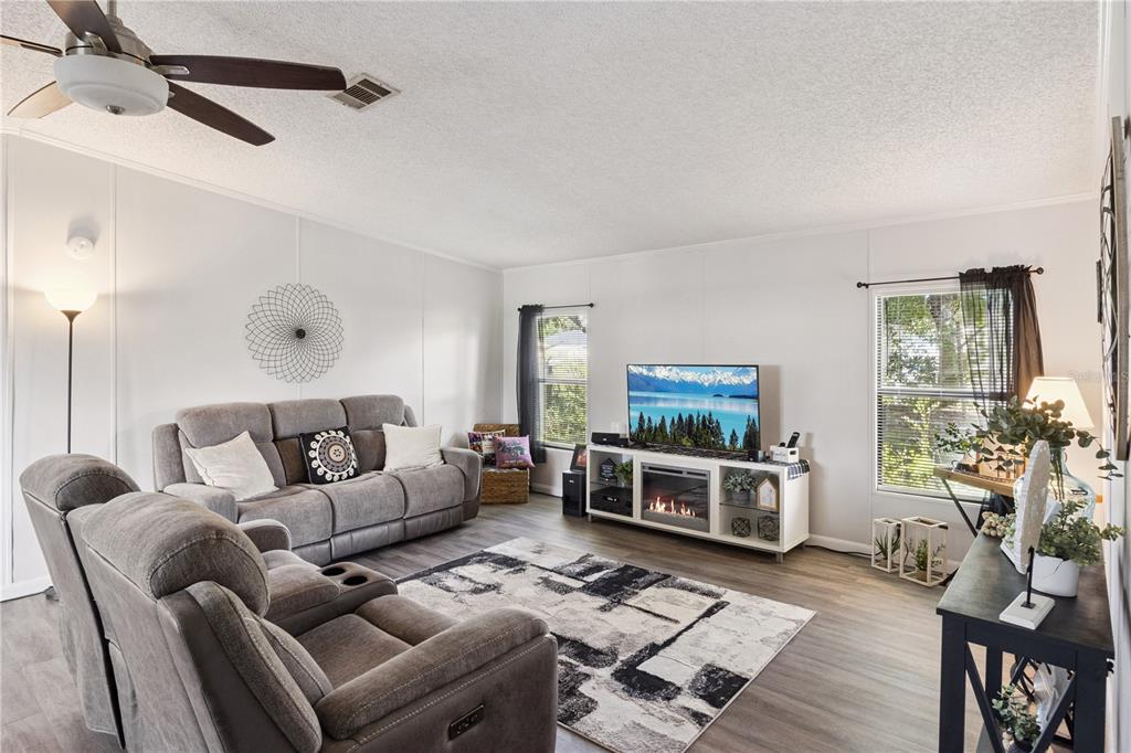 Property for sale at 5707 E LAKE FOX DRIVE, WINTER HAVEN, FL, 33884