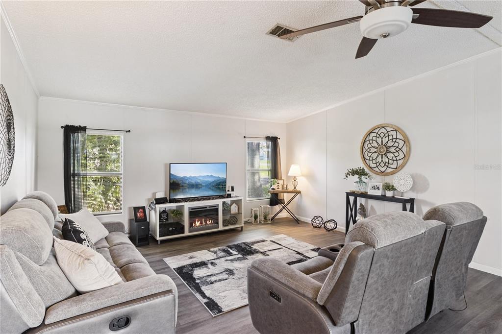 Property for sale at 5707 E LAKE FOX DRIVE, WINTER HAVEN, FL, 33884
