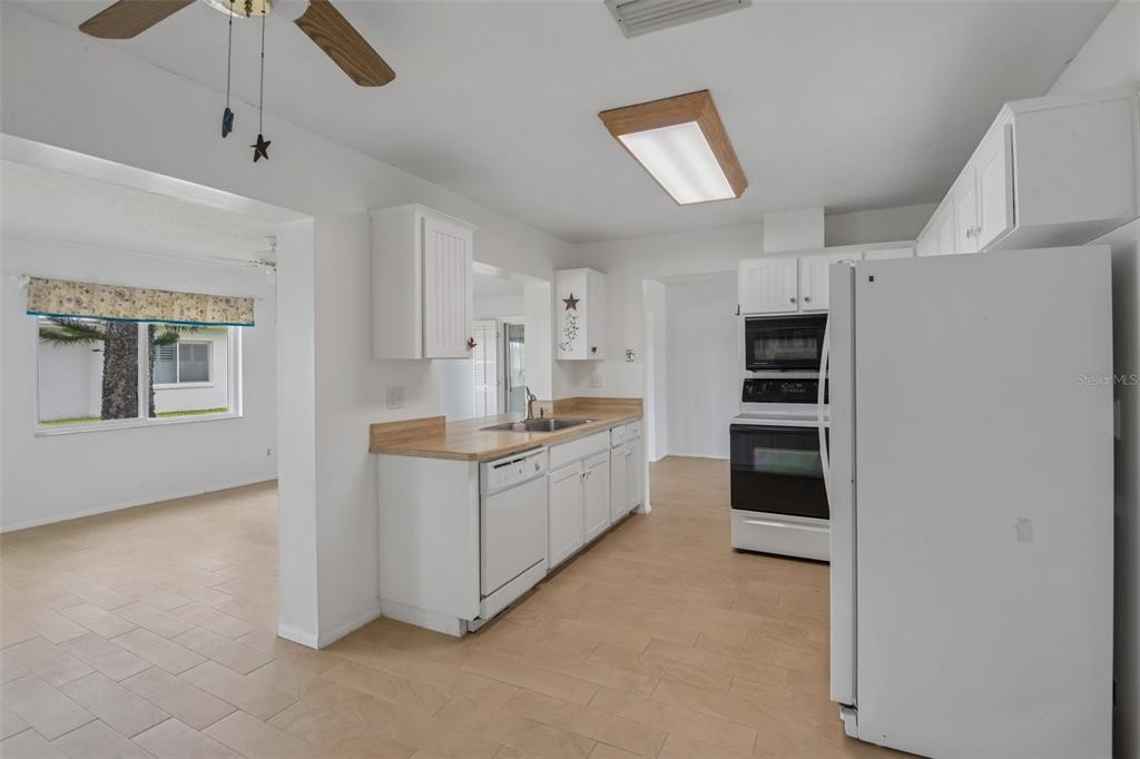 Property for sale at 3549 98TH AVENUE N, PINELLAS PARK, FL, 33782