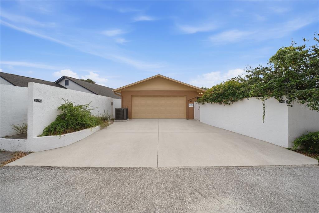 Ally Access To Driveway & Garage