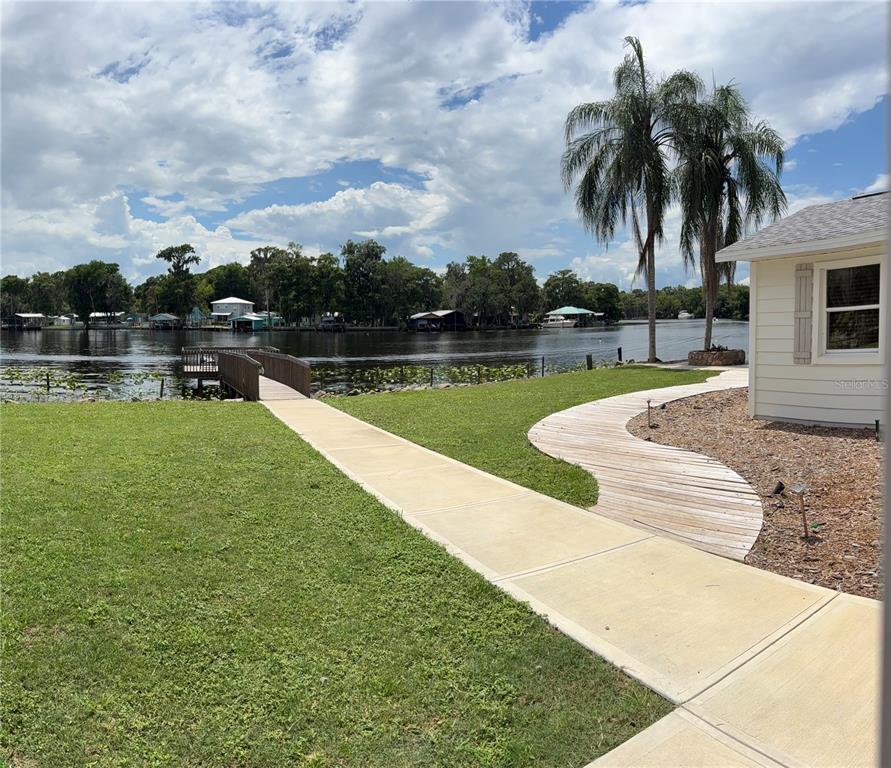 Property for sale at 1645 SPRING GARDEN DRIVE, ASTOR, FL, 32102