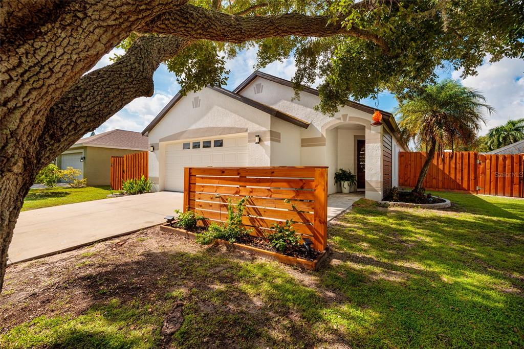 Property for sale at 4909 70TH STREET E, PALMETTO, FL, 34221