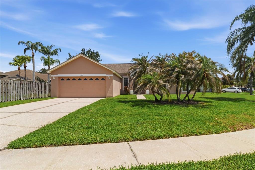 Property for sale at 1019 CHAMBERLIN TRAIL, ST CLOUD, FL, 34772