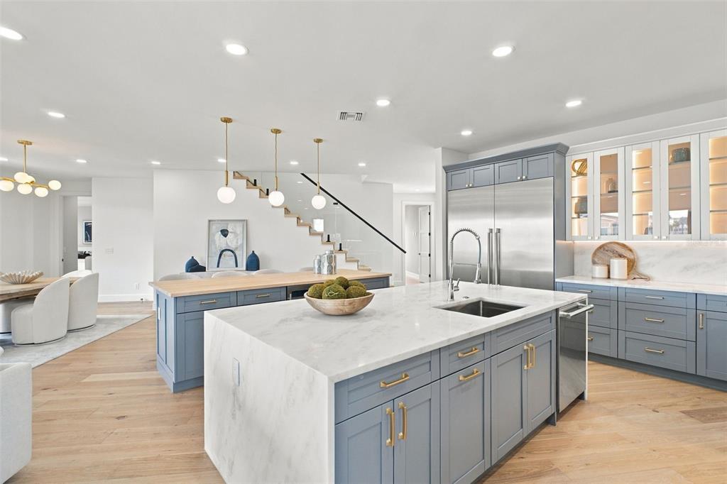 Property for sale at 7176 S SHORE DRIVE S, SOUTH PASADENA, FL, 33707